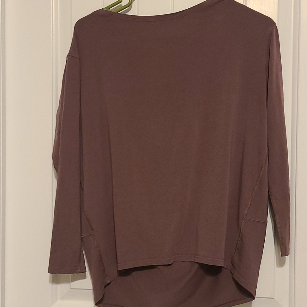 VGUC Lululemon Back in Action LS